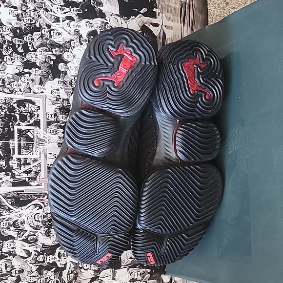 Nike LeBron 16 Fresh Bred mens size 13 - Picture 2 of 11